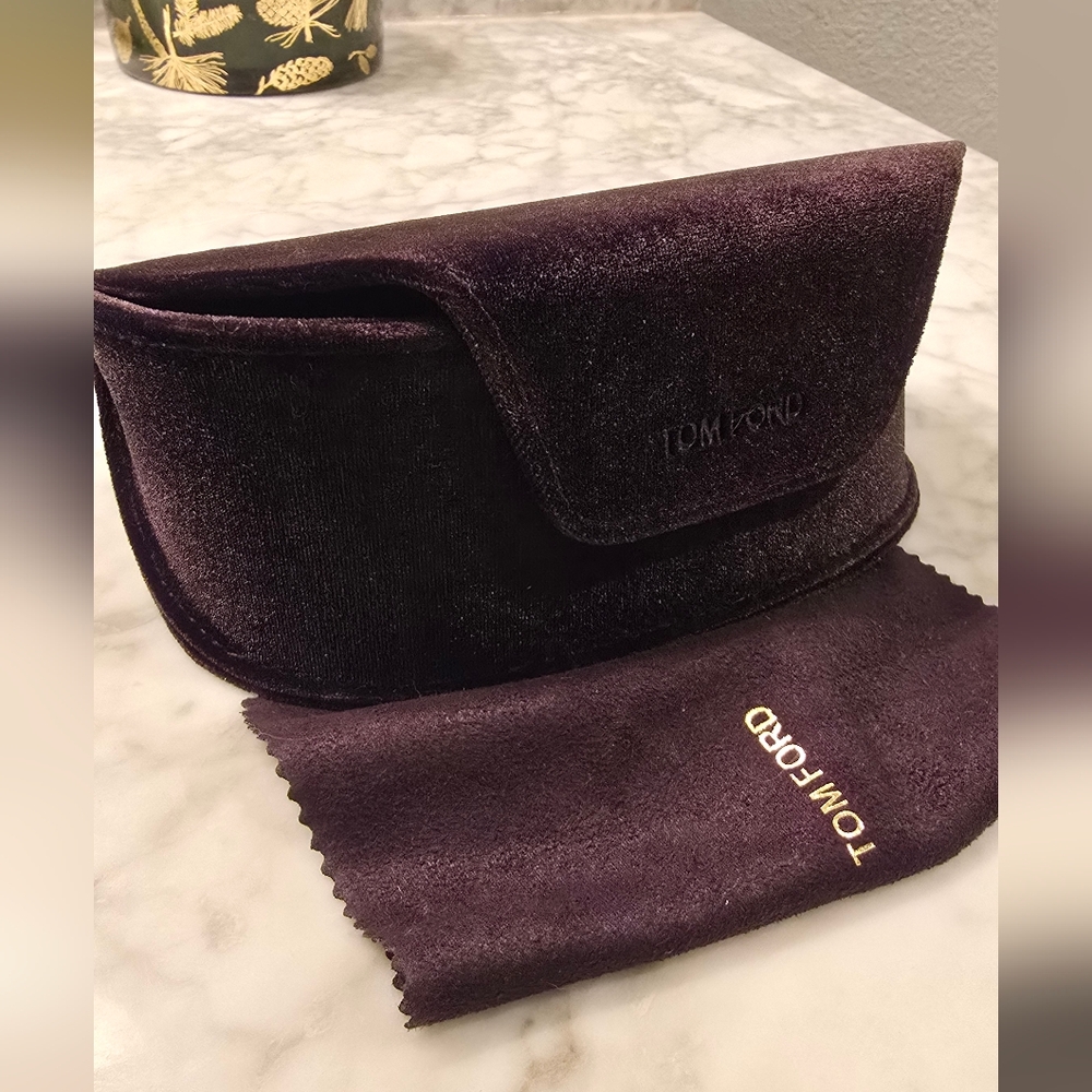 🌟 (SOLD) TOM FORD "LANA" Cat-eye Sunglasses w/ Case - Authentic, Like New - Picture 9 of 12
